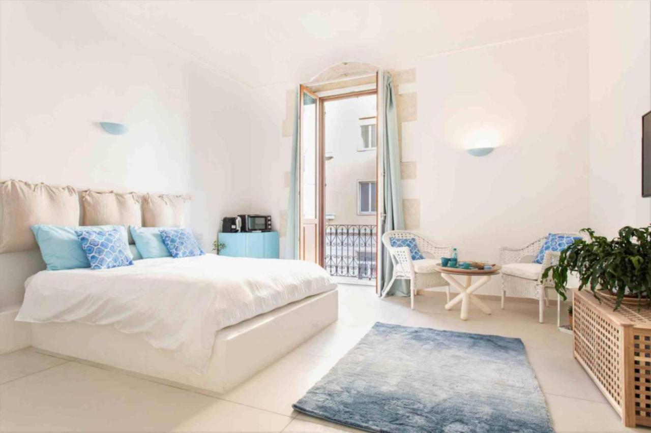 סירקוזה Ortigia Sunset Apartments - Xenia Sicily Villas מראה חיצוני תמונה